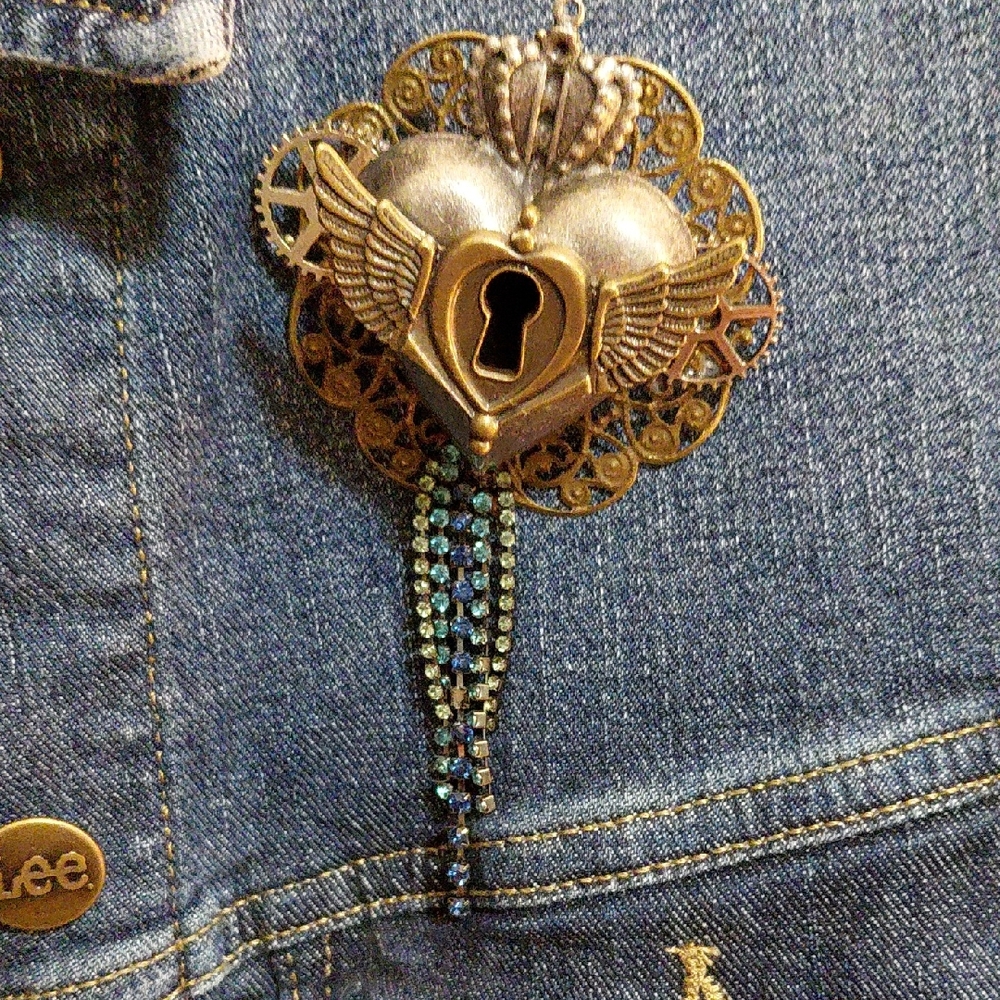 Artisan Heart Key Hole Brooch